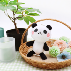 サークルつなまよざ つなこ 様「つなこパンダ ボールチェーン」